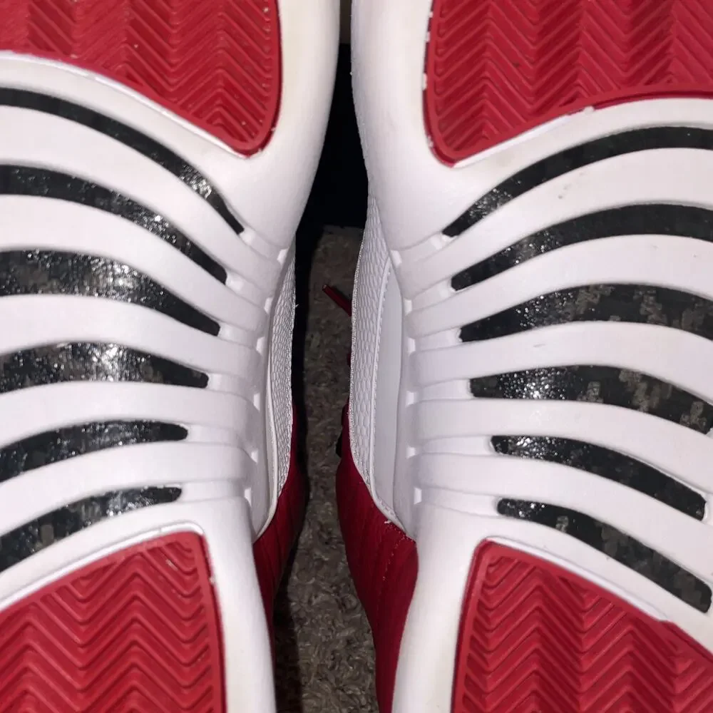 Air Jordan 12 Retro High Gym Red/white Size 10